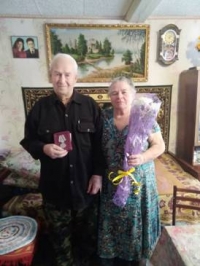 Указом Президента РФ ветераны награждаются юбилейными медалями.